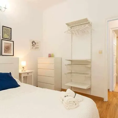 Centrico Apartamento En *